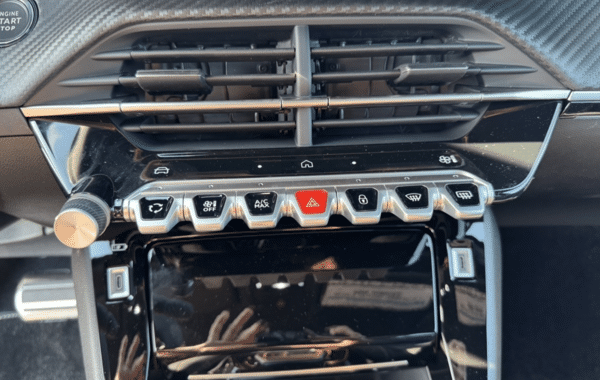 peugeot-2008-1-2-hybrid-145ch-gt-e-dcs6 - 984174713