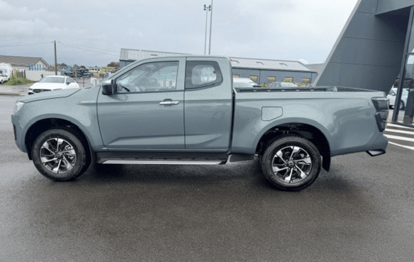 isuzu-d-max-2-2-ddi-164ch-prestige-space-a-t - 985024713