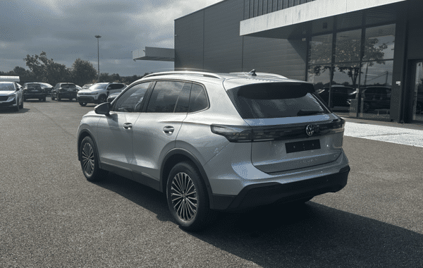 volkswagen-tiguan-1-5-etsi-131ch-life-dsg7 - 985914713