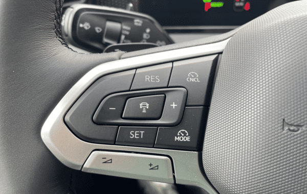 volkswagen-tiguan-1-5-etsi-131ch-life-dsg7 - 985984713