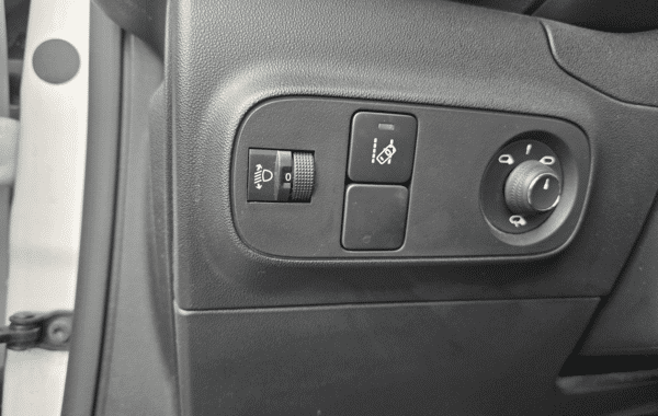citroen-c3-ste-1-2-puretech-83ch-s-s-feel-nav - 987024713