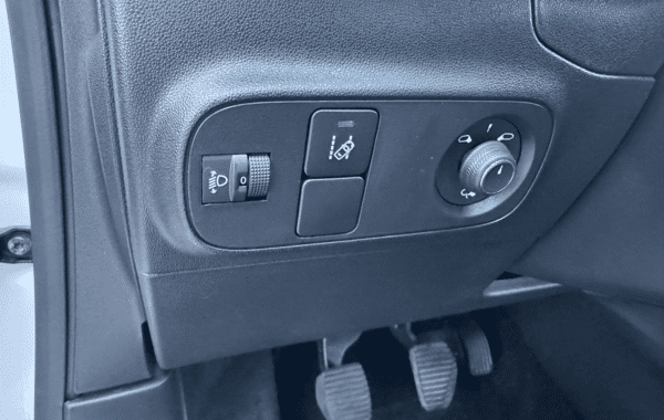 citroen-c3-puretech-82ch-feel-business-s-s-e6-d-temp - 987104713