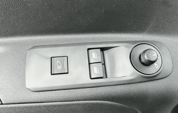 peugeot-partner-xl-diesel-130ch-automatique - 988474713