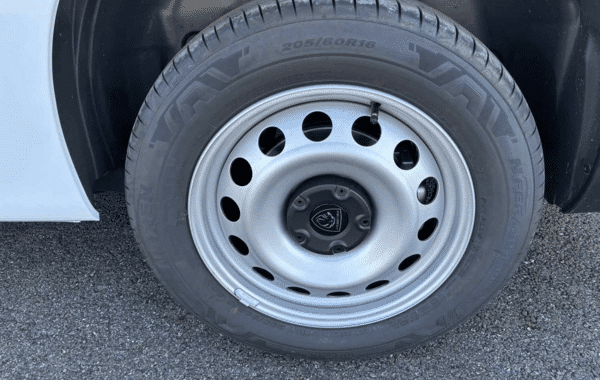 peugeot-partner-xl-diesel-130ch-automatique - 988584713