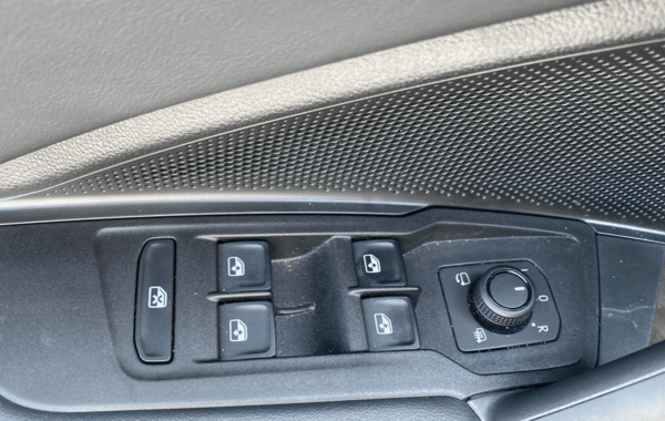 volkswagen-tiguan-2-0-tdi-150ch-life-plus-dsg7 - 989014713