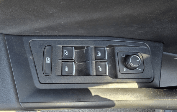 volkswagen-t-roc-1-5-tsi-evo2-150ch-r-line-dsg7 - 989024713
