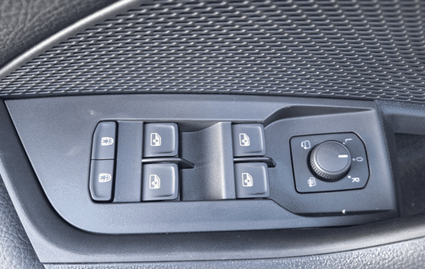 skoda-octavia-combi-2-0-tdi-scr-150ch-selection-dsg7 - 989064713