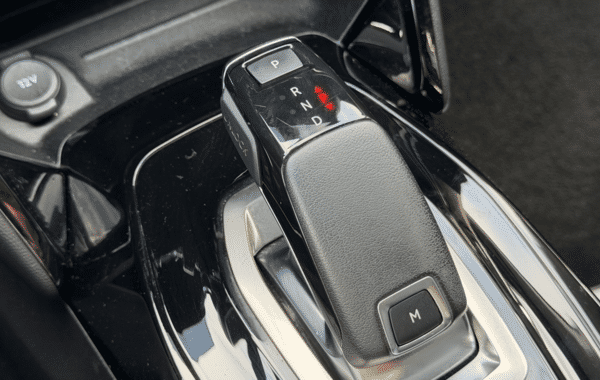 peugeot-2008-1-2-puretech-130ch-s-s-gt-eat8 - 989284713