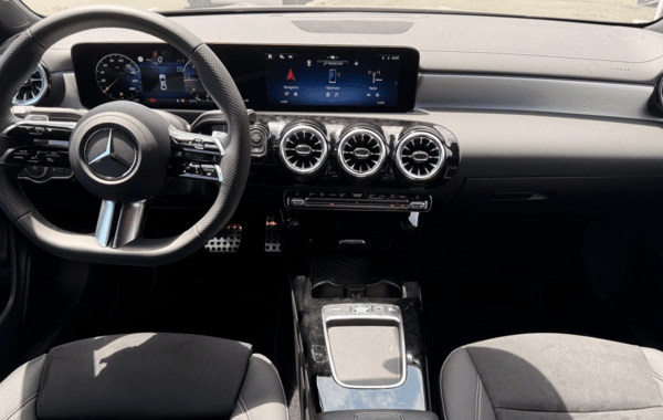 mercedes-cla-200-d-150ch-amg-line-8g-dct - 989504713