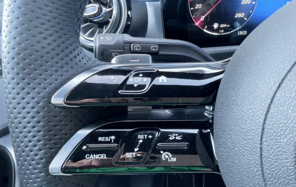 mercedes-cla-shooting-brake-200-d-150ch-amg-line-8g-dct - 989604713