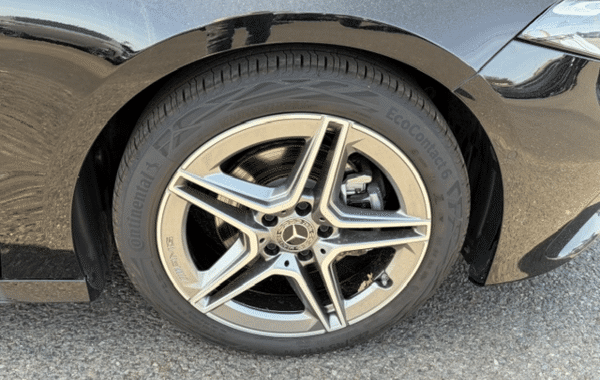 mercedes-classe-a-200-163ch-amg-line-7g-dct - 989874713