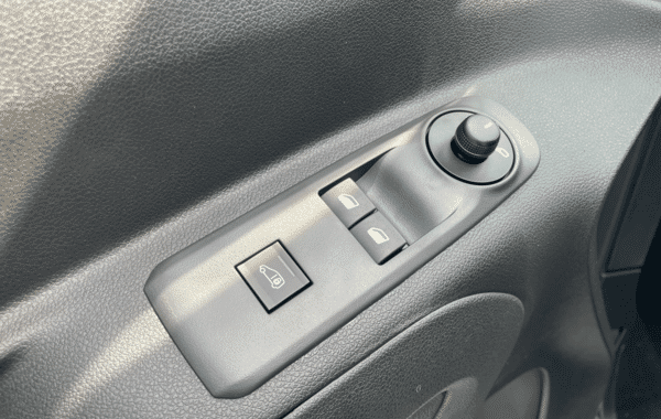 peugeot-partner-xl-diesel-130ch-automatique - 989974713