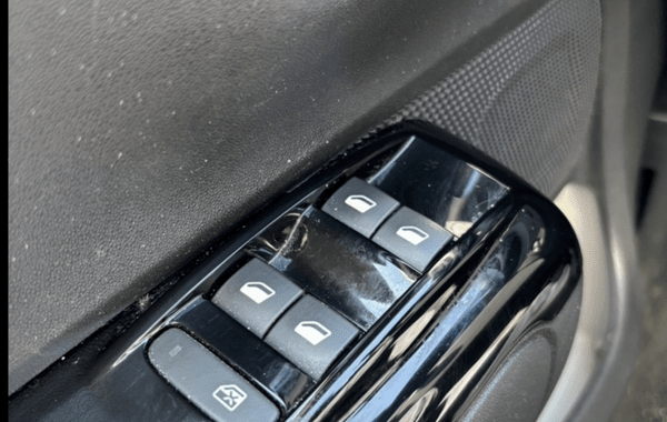 citroen-c3-puretech-82ch-feel-s-s-e6-d - 990344713