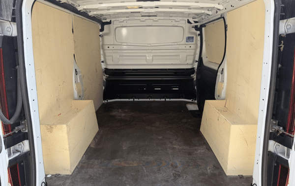 renault-trafic-iii-fg-l1h1-2t8-2-0-blue-dci-150ch-advance-24 - 990354713