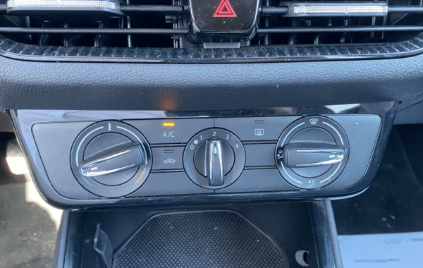 skoda-fabia-1-0-tsi-evo2-95ch-selection - 990574713