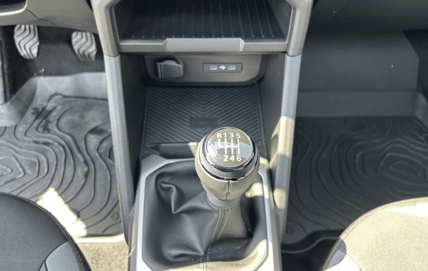 dacia-bigster-1-2-mild-hybrid-140ch-extreme - 990634713
