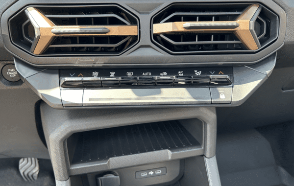 dacia-bigster-1-2-mild-hybrid-140ch-extreme - 990634713