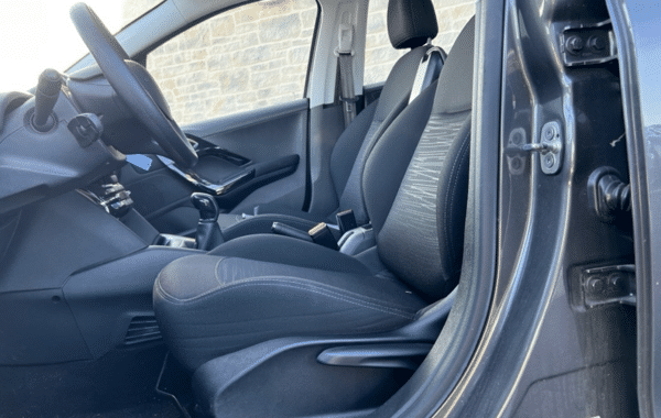 peugeot-208-affaire-1-2-puretech-82ch-s-s-premium-pack-euro6c - 990854713