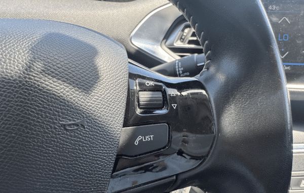 peugeot-308-sw-1-5-bluehdi-100ch-e6-c-s-s-active - 990954713