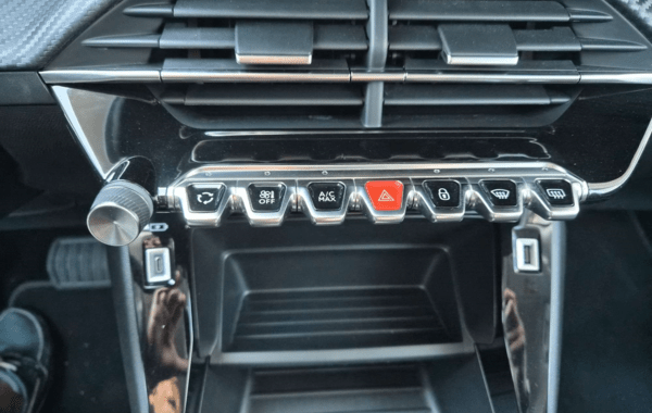 peugeot-2008-e-2008-136ch-style - 991184713