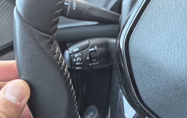 peugeot-2008-e-2008-136ch-style - 991184713