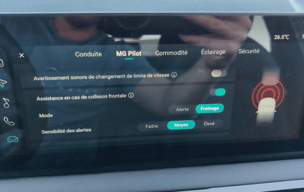 mg-motor-mg3-1-5-hybrid-195ch-luxury - 991374713
