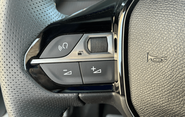 peugeot-2008-1-2-hybrid-145ch-gt-e-dcs6 - 991654713
