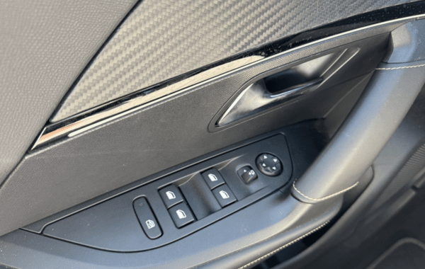 peugeot-2008-1-2-puretech-130ch-s-s-gt-eat8 - 991734713