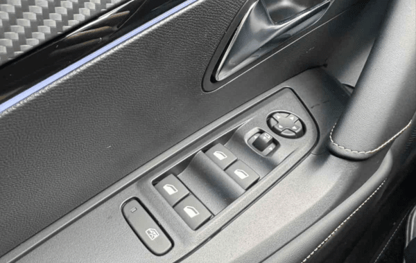 peugeot-2008-1-2-hybrid-145ch-gt-e-dcs6 - 991834713