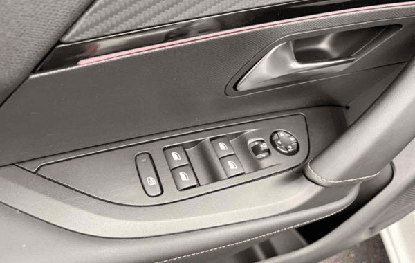 peugeot-2008-1-5-bluehdi-110ch-s-s-gt-2022-06-2023-11 - 992574713