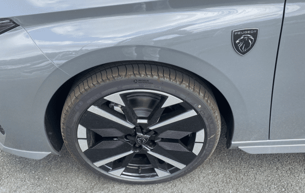 peugeot-308-1-5-bluehdi-130ch-s-s-gt-eat8 - 992754713