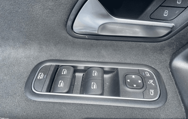 mercedes-classe-a-180-136ch-amg-line-7g-dct - 992814713