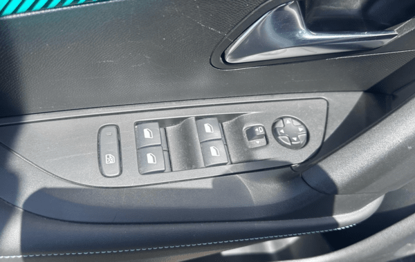 peugeot-2008-1-2-puretech-130ch-s-s-allure-pack-eat8 - 992994713
