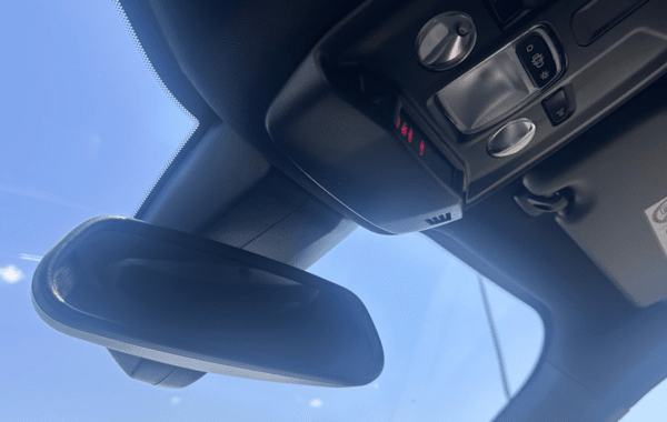 peugeot-2008-1-2-puretech-130ch-s-s-allure-pack-eat8 - 992994713
