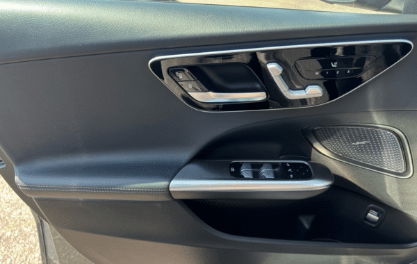 mercedes-classe-c-220-d-200ch-avantgarde-line - 993024713