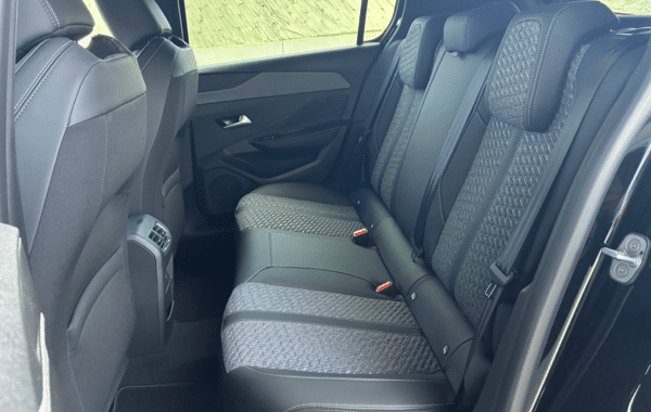peugeot-308-1-5-bluehdi-130ch-s-s-allure-eat8 - 993204713