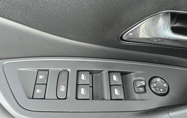peugeot-308-1-5-bluehdi-130ch-s-s-allure-eat8 - 993214713