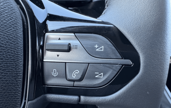 peugeot-308-sw-1-5-bluehdi-130ch-s-s-allure-eat8 - 993264713