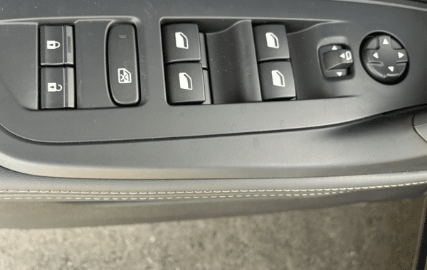 peugeot-308-sw-1-5-bluehdi-130ch-s-s-allure-eat8 - 993594713