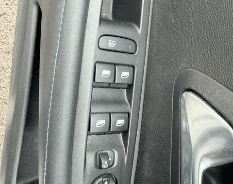 peugeot-208-1-5-bluehdi-100ch-s-s-allure - 993674713