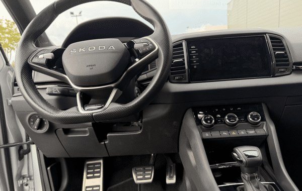 skoda-karoq-2-0-tdi-150ch-scr-sportline-4x2-dsg7 - 994754713