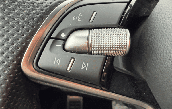 skoda-karoq-2-0-tdi-150ch-scr-sportline-4x2-dsg7 - 994754713
