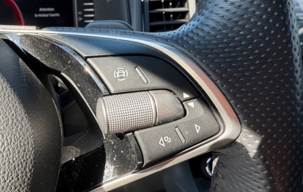 skoda-karoq-2-0-tdi-150ch-scr-sportline-4x2-dsg7 - 994774713