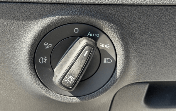 skoda-karoq-2-0-tdi-150ch-scr-sportline-4x2-dsg7 - 994774713