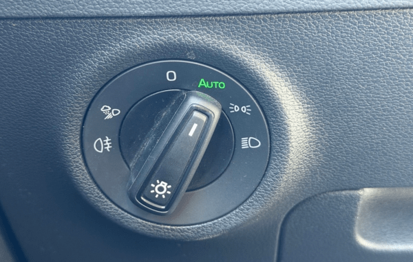 skoda-karoq-2-0-tdi-150ch-scr-sportline-4x2-dsg7 - 994784713