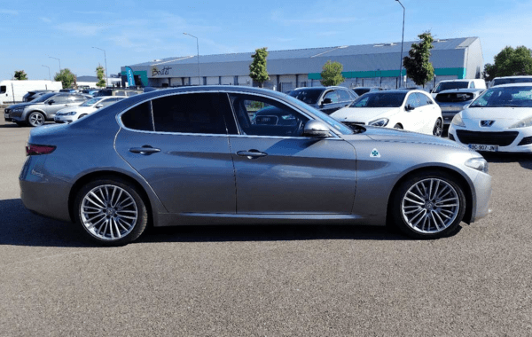 alfa-romeo-giulia-2-2-jtd-180ch-super-at8 - 995174713