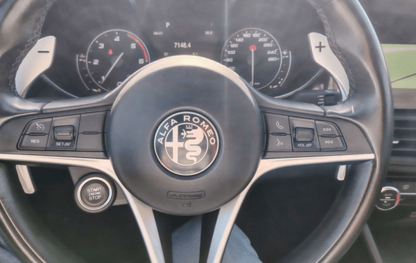 alfa-romeo-giulia-2-2-jtd-180ch-super-at8 - 995174713