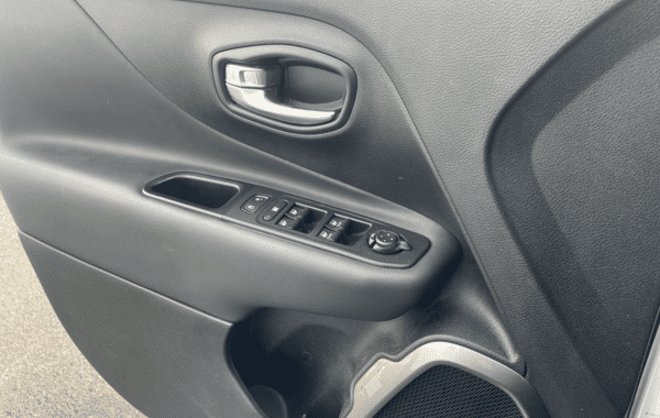 jeep-renegade-1-4-multiair-s-s-140ch-limited - 995224713