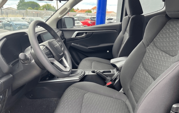 isuzu-d-max-2-2-ddi-164ch-evolution-space-m-t - 995234713