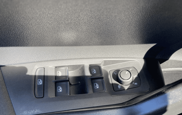 volkswagen-taigo-1-0-tsi-116ch-r-line-dsg7 - 995274713